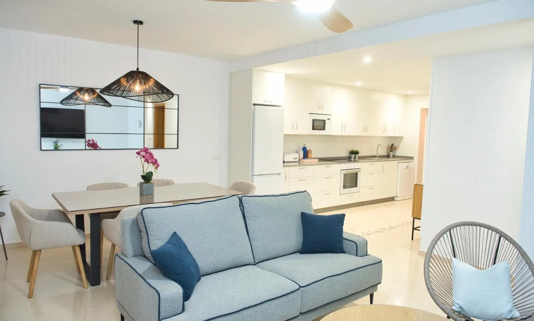 Coin Premium San Cristobal Apartment